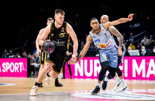 和高空球时 和高空球时