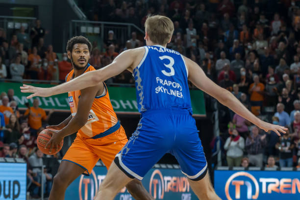 纽卡斯尔正 纽卡斯尔正