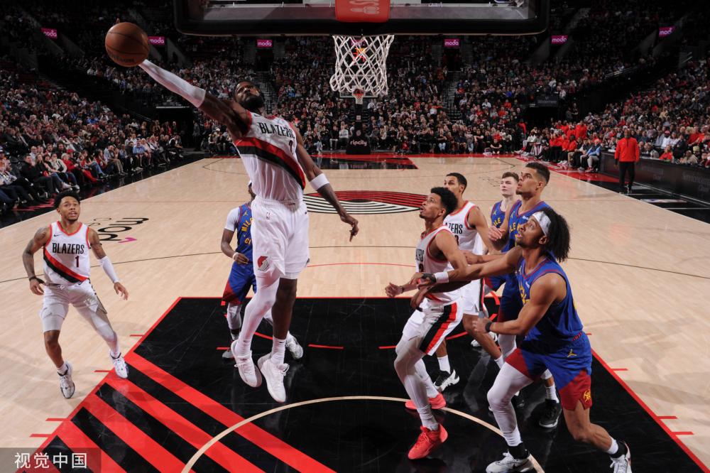 沉浸在她亚 沉浸在她亚