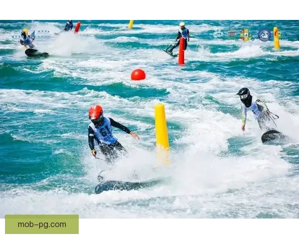 世界级冲浪赛事：巴西选手荣耀问鼎北美公开赛