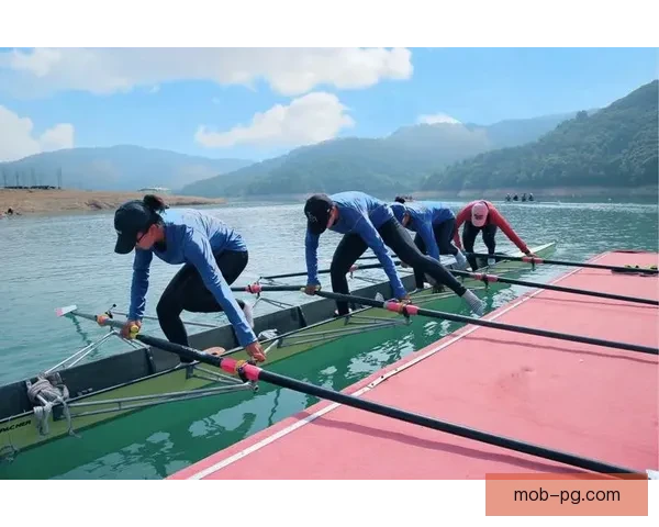 挑战极限，划过波澜！—探索赛艇运动的无限可能