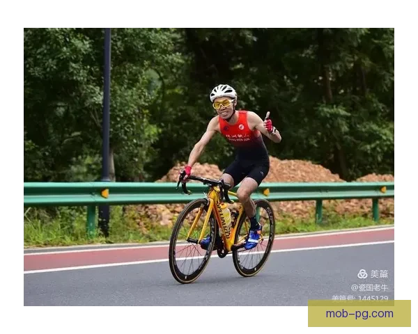 铁人三项精彩实况，分秒必争，精彩时刻尽收眼底